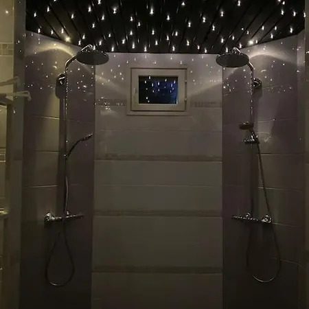 Villa Moderni Talo Laehellae Joulupukkia Rovaniemi