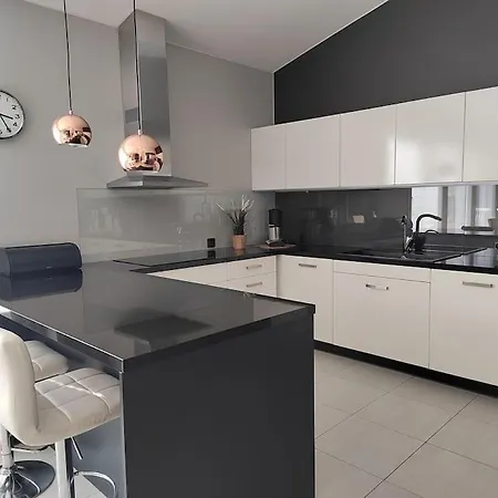 Moderni Talo Laehellae Joulupukkia *